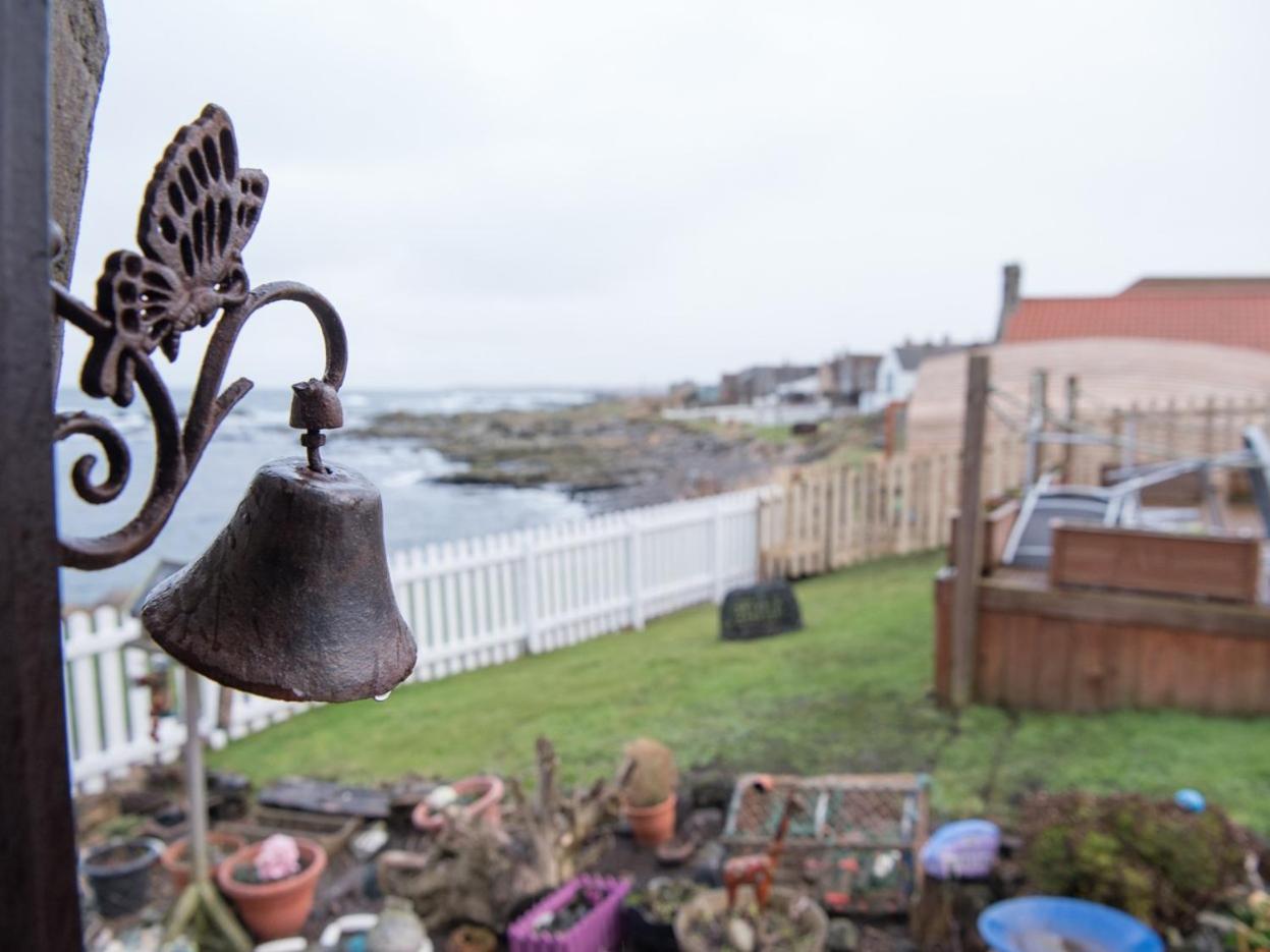 Pew With A View - Seafront Cottages Sandhaven Oda fotoğraf